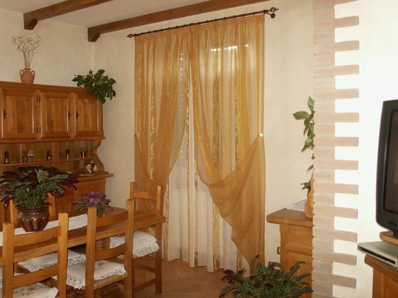 Doppia tenda con bastone in ferro