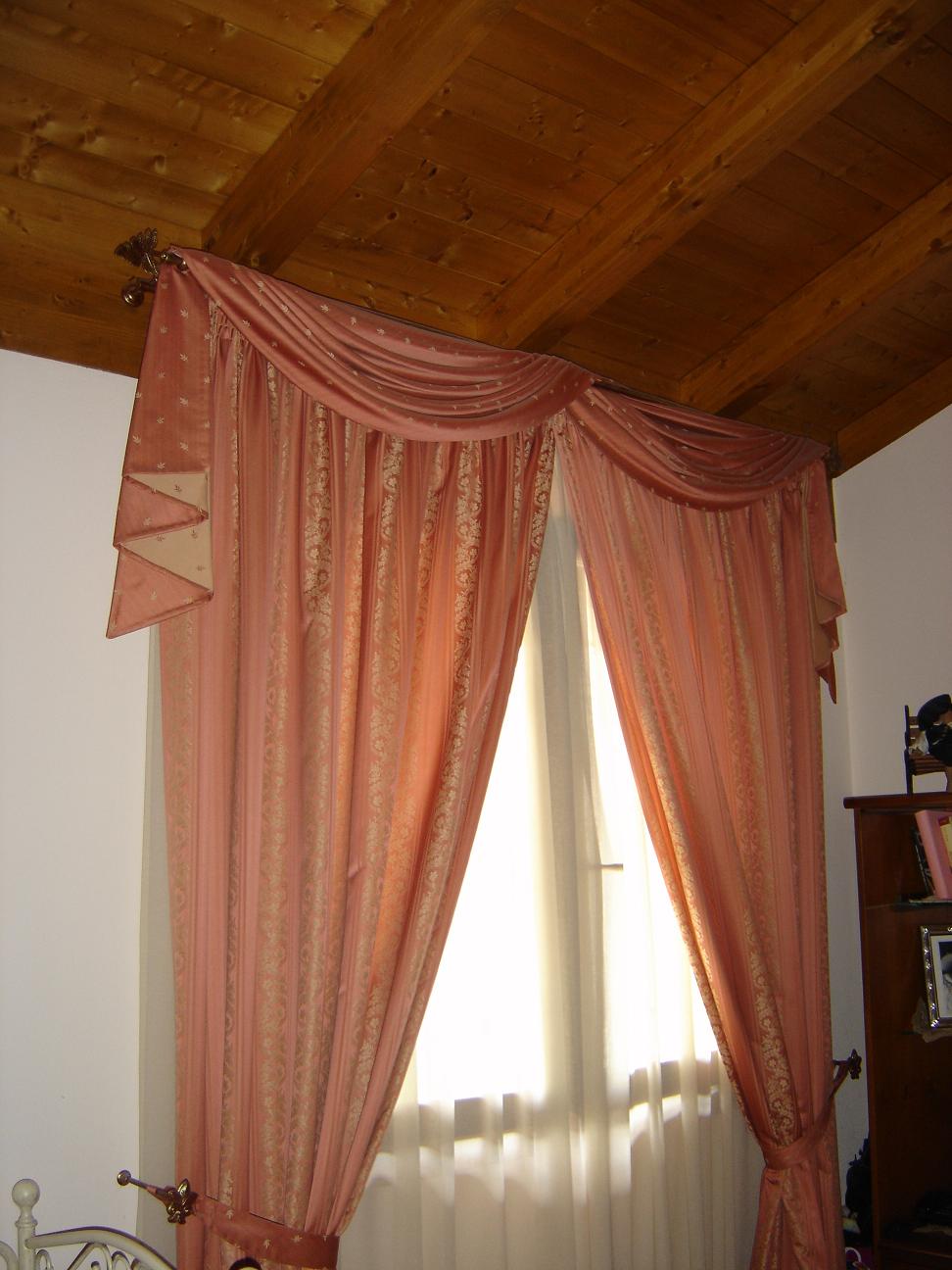Doppia tenda con mantovana bastone in ferro